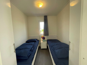6-guest Stylish Chalet in De Rijp