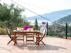 Mema's Home -2 bedrooms- with stunning sea view