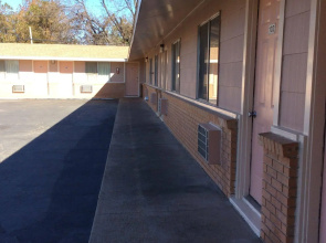 Regency Inn Comanche