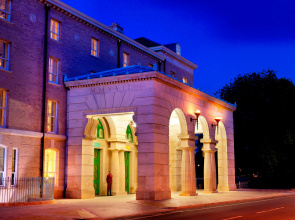 University Arms, Autograph Collection