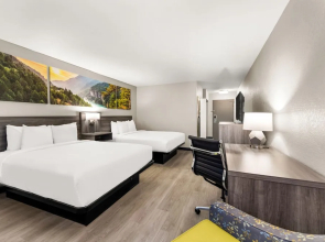 Clarion Pointe Rhinelander Downtown