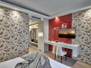 Winter Garden Hotel - Bergamo Airport