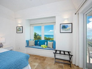 Island Hideout: Quaint Cottage, Moments From The Beach