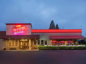 Red Lion Hotel & Conference Center - Seattle/Renton