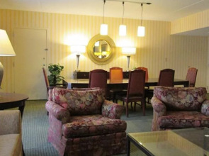 Ramada-detroit Troy