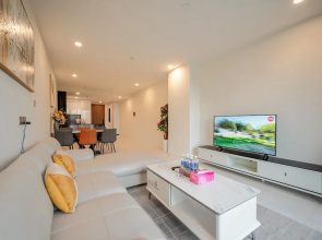 DongDong Apartment The Metropole