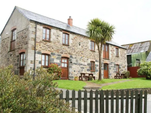 Tregolls Farm Cottages