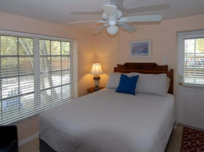 Seahorse Cottages on Sanibel - Adults Only