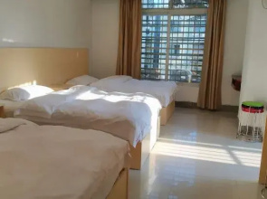 Zhaoping Liduoduo Business Hotel