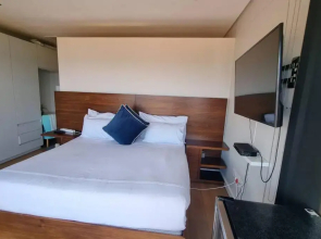 Sea Facing 4 Bedroom Holiday Home in Zimbali