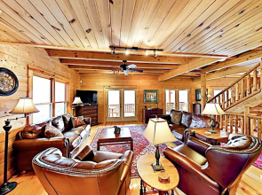 Linger Longer Lodge - 8 Br Home