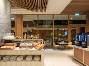 Holiday Inn Express Phuket Patong Beach Central by IHG