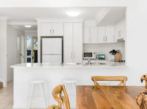 Bayside Court Apartments