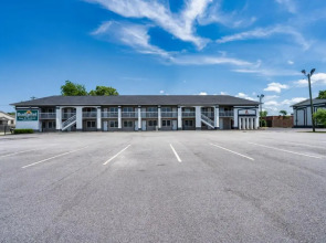 Americas Best Inn & Suites - Downtown Augusta