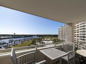 Yacht Club Villas #1-703 Apartment