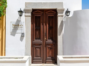 Marikas Deluxe Rooms