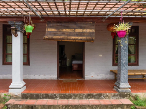 Mua Caves Ecolodge