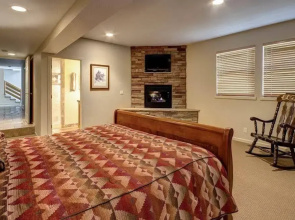 Solamere Drive Private Home by Alpine Ski Properties