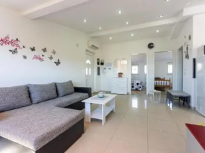 Apartments PERA