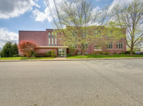 1 Mi to Allegheny River: Cozy Apt w/ Shared Patio!