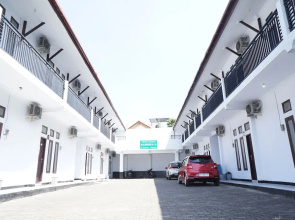 OYO Life 92886 Rumah Nyaman Radhika 2 Syariah