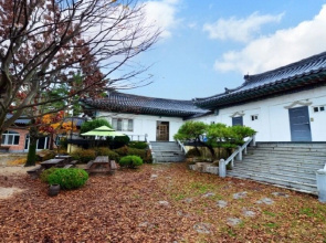 Gyeongju Songlim Byeoljang Pension