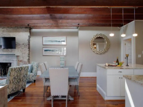 Sprawling Penthouse with Rooftop Deck Blocks from the River