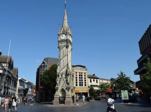 5 Double Bedroom Apartment in The City Centre