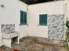 House Overlooking the bay - Seaview