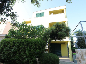 Comfortable Apartment With Coverd Balcony and Sea View, Near the Beach