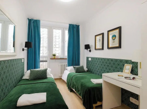 UNIT Warszawa Centrum Room by Metro Rondo ONZ