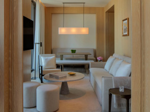 Отель The Dubai Edition