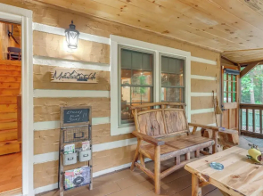 Near Hiking Trails: Hot Tub Haven in Ellijay!