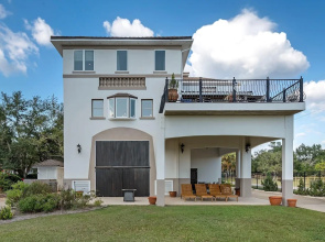Bella Villa Estate