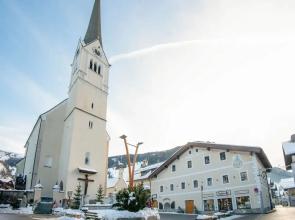 Golden Lodges Rauris Resort With ski Storage