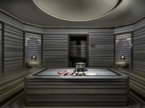 Titanic Port Bakirkoy