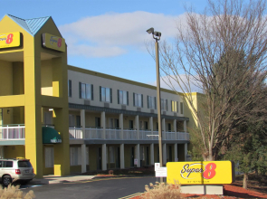 Super 8 by Wyndham New Cumberland