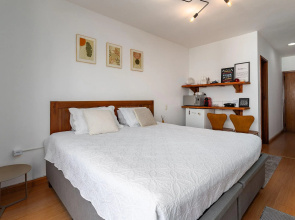 (902-B) Studio com Vista Mar e Comodidades