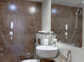 Landmark Hotel Baniyas