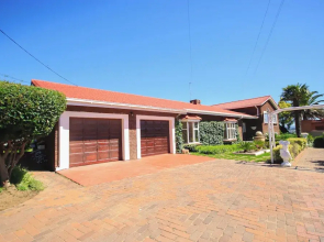 The Advocate Suites Manor