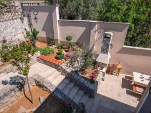 Apartments Iva