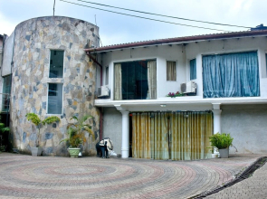 Hotel Hill View