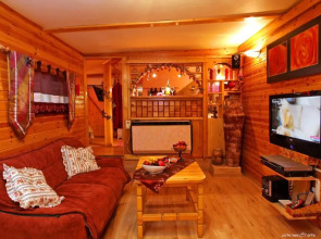 Under the Walnut Tree Shade Lodge