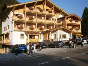 Monti Pallidi Bed And Breakfast & Apartments