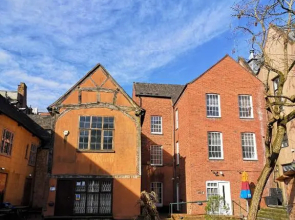 1 Castle Yard