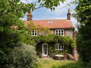 Host Stay Marlpit Cottage