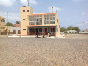 Casa Cabral : Big Apartment next to the beach