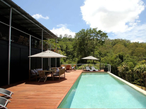 Phoenix Eumundi Bed & Breakfast