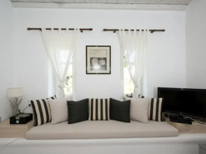 Ornos Suites