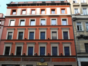 Glow Hostel